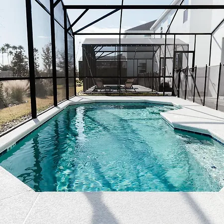 Disney Modern Home With Pool